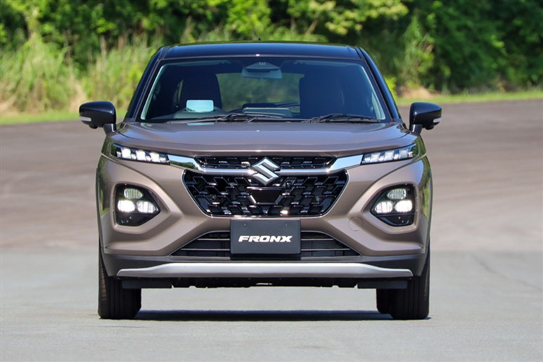 200万円台でも見栄え！ 「フロンクス」と「WR-V」買うならどっち？ 装備や走りでコスパ比較