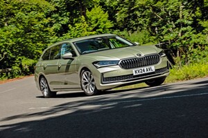 スコダ・スパーブ　詳細データテスト　広い室内　走りと乗り心地の好バランス　控えめながら満点ワゴン