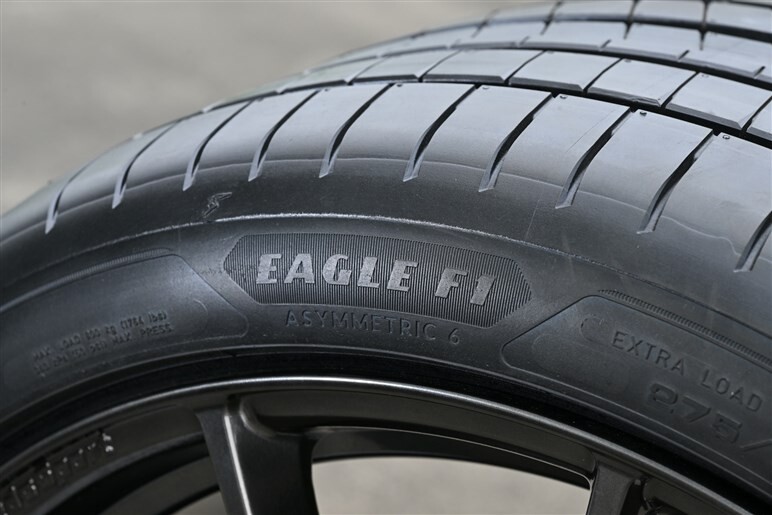 本当にスポーツタイヤ!? グッドイヤーの新作「アシンメトリック6」は静かで軽い“摩訶不思議”な万能選手だった