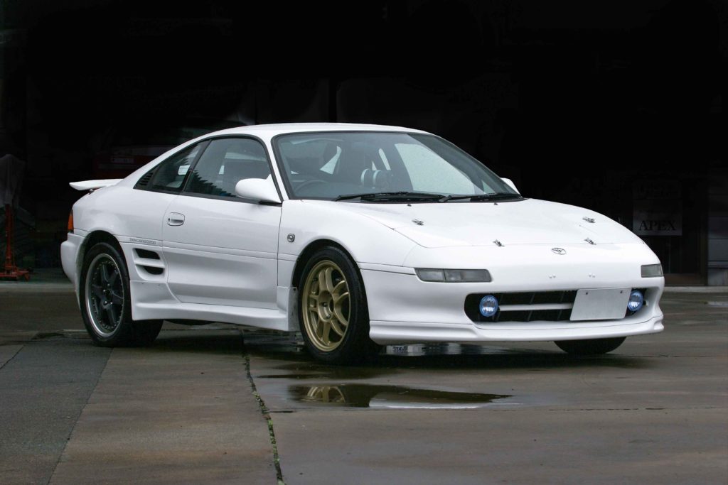 男気溢れるmr2 Sw20 ベースのゼロヨン仕様とサーキット仕様 それぞれのパワーメイキングに迫る Web Option 自動車情報サイト 新車 中古車 Carview