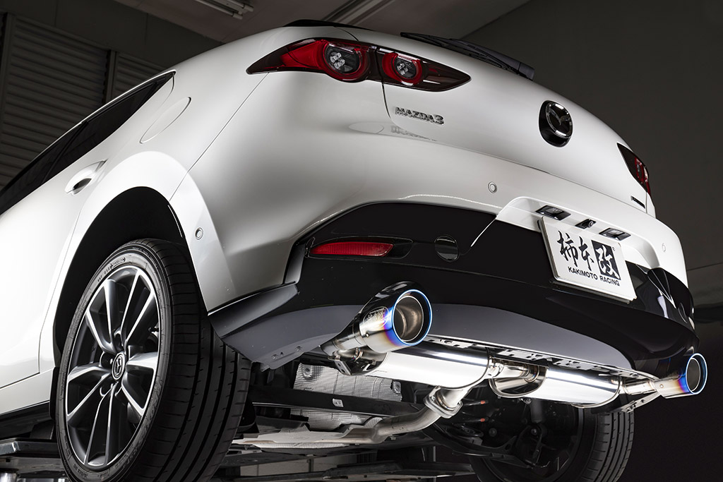 柿本改がmazda3用マフラーを発売 排気効率を向上させる車検対応エキゾーストに注目 Web Option 自動車情報サイト 新車 中古車 Carview