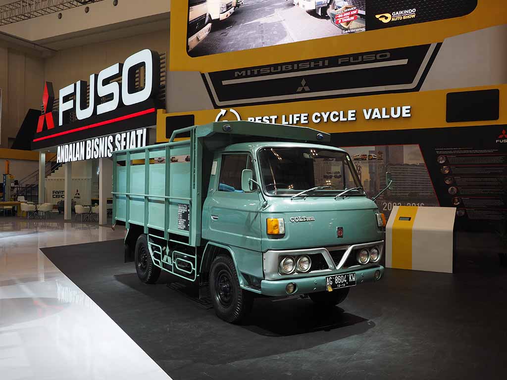 先進安全装置を小型トラックで国内初搭載 三菱ふそうが 新型キャンター をワールドプレミア Le Volant Carsmeet Web 自動車情報サイト 新車 中古車 Carview