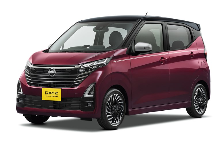 前年比3割減の日産「サクラ」は“売れていない”のか？ 購入者のリアルな評価と軽EV市場の動向