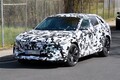 【初撮影】マツダの新型電動SUV「CX-6e」は、流麗なクーペ風デザインでカッコいいこと間違いナシ!?