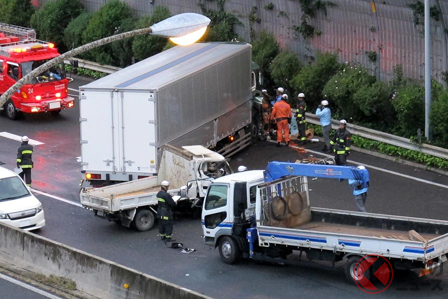 運転中に事故った 初期対応から法的責任まで事故の加害者がすべきこととは くるまのニュース の写真 自動車情報サイト 新車 中古車 Carview