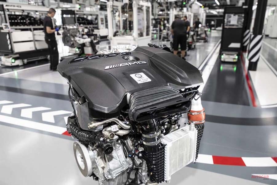 世界最強の4気筒エンジン　メルセデス-AMG、A45用ユニット公開　420ps