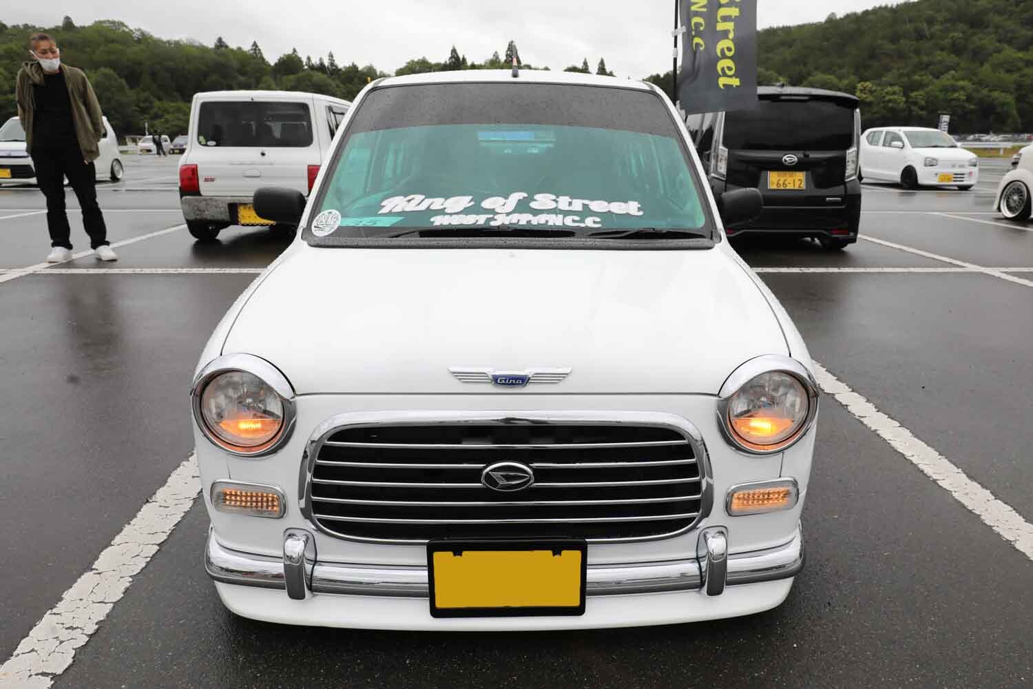 ダイハツ「ミラジーノ」を2台乗り継ぐヘビーユーザーが作る純正イメージを大切にしたカスタマイズ