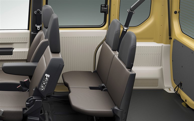 悲運の傑作「ホンダ e」のリベンジを狙う！ 今年発売新型「Nワン e:」はどんなクルマで、なぜ価格に注目なのか
