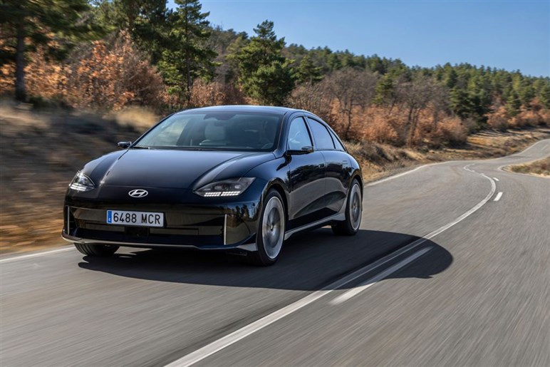 【日本で発売される？】7月登場のハイパワーセダン「IONIQ 6 N」。 驚異の加速と日本車にはないレトロモダンに注目