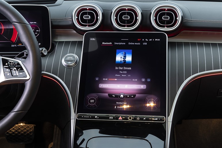 大昔の自動車メディアや評論家が唱えた「ドイツ車最強説」は今も通用するのか？ 世田谷の街角から再検証した
