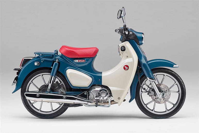 【制度は整ったが…】4月から普通自動車免許で125ccバイク解禁。でも今すぐ乗れないってどういうこと？