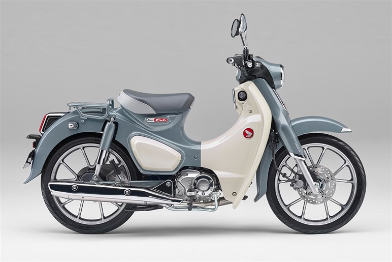 【制度は整ったが…】4月から普通自動車免許で125ccバイク解禁。でも今すぐ乗れないってどういうこと？