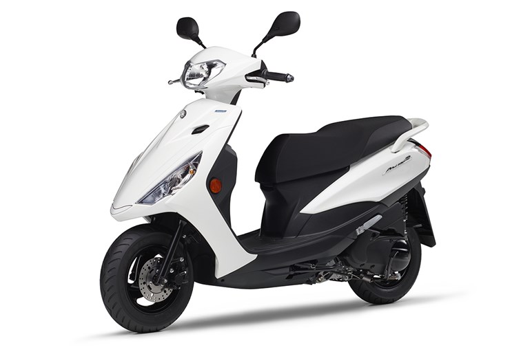 【制度は整ったが…】4月から普通自動車免許で125ccバイク解禁。でも今すぐ乗れないってどういうこと？