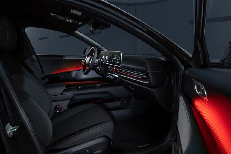 【日本で発売される？】7月登場のハイパワーセダン「IONIQ 6 N」。 驚異の加速と日本車にはないレトロモダンに注目