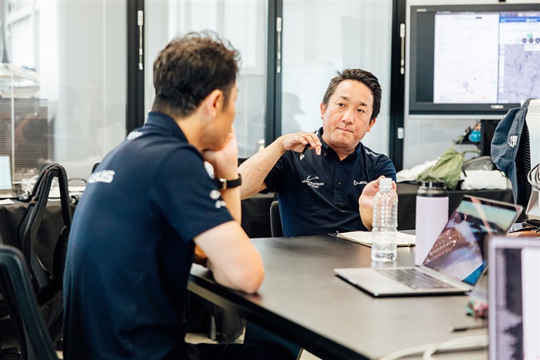 空から始まるレクサスの“もっといいクルマづくり”。第2戦を終え室屋義秀選手は連覇へ前進…最終戦大阪ラウンドの見どころは？