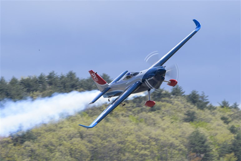 空から始まるレクサスの“もっといいクルマづくり”。第2戦を終え室屋義秀選手は連覇へ前進…最終戦大阪ラウンドの見どころは？