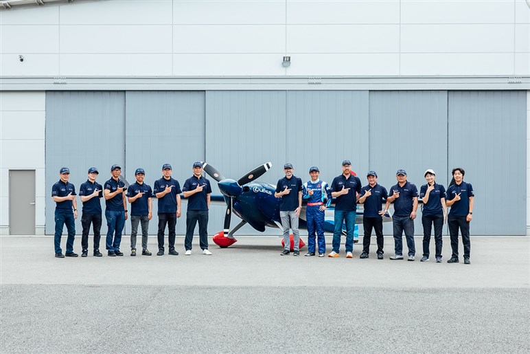 空から始まるレクサスの“もっといいクルマづくり”。第2戦を終え室屋義秀選手は連覇へ前進…最終戦大阪ラウンドの見どころは？