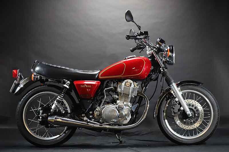 SR400 初期型ナロータンクを再現!「トラディショナルナロー SR400 初期型ナロータンクを再現!「トラディショナルナロー