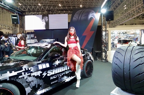 東京オートサロン2022】2年ぶりの熱気!カスタムカーを彩った美女 東京オートサロン2022】2年ぶりの熱気!カスタムカーを彩った美女
