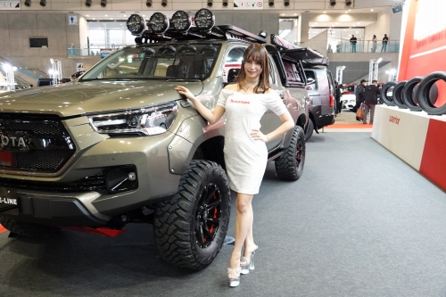 東京オートサロン2022】2年ぶりの熱気!カスタムカーを彩った美女 東京オートサロン2022】2年ぶりの熱気!カスタムカーを彩った美女