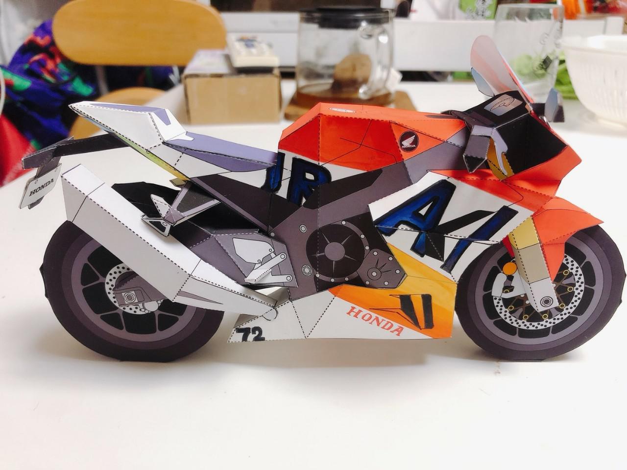 濱原颯道 選手の力作 桜井ホンダ カラーのcbr1000rr R ペーパークラフト が完成 Webオートバイ 自動車情報サイト 新車 中古車 Carview