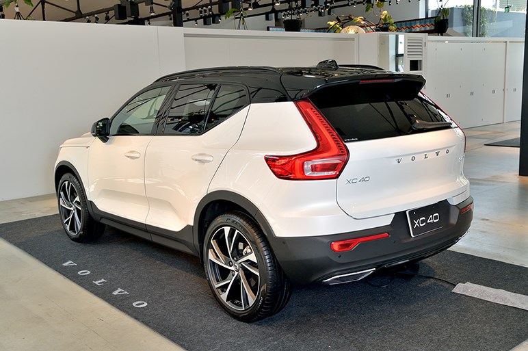 欧州COTYを獲得した実力派、ボルボの新型コンパクトSUV「XC40」が日本デビュー