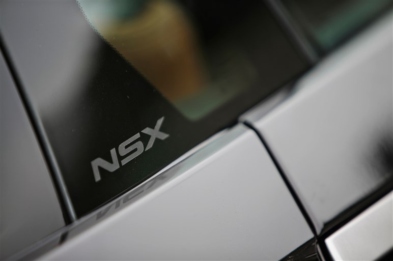 NSXとGT-R、限界走行テストはスマホとガラケーぐらい別モノだった!?