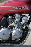 ホンダ「CB750F」歴史解説・試乗インプレ｜米から欧へ目を向けた「ノルマンディ上陸作戦」とは？