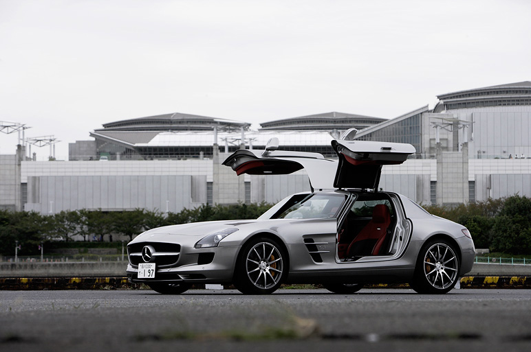 SLS AMG ロードスター、“世界最速”の実力