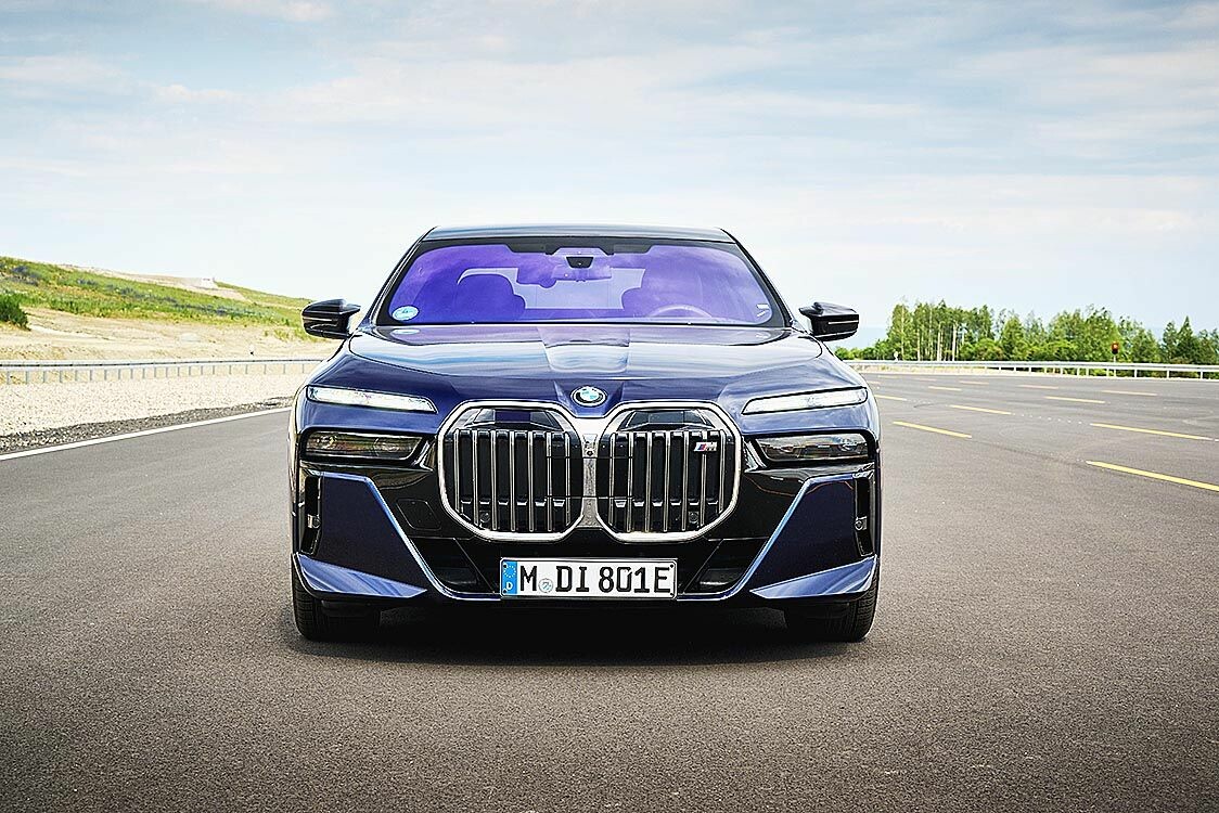 独BMW、自動運転「レベル3」を7シリーズにオプション設定　一定条件で動画鑑賞やメールのやり取り可能に　オプション価格は6000ユーロ