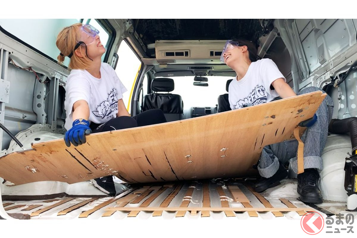 女子2人が トヨタ救急車 をキャンピングカーに大変身 Diy初心者がキャンピングカーを作る訳とは くるまのニュース の写真 16ページ目 自動車情報サイト 新車 中古車 Carview