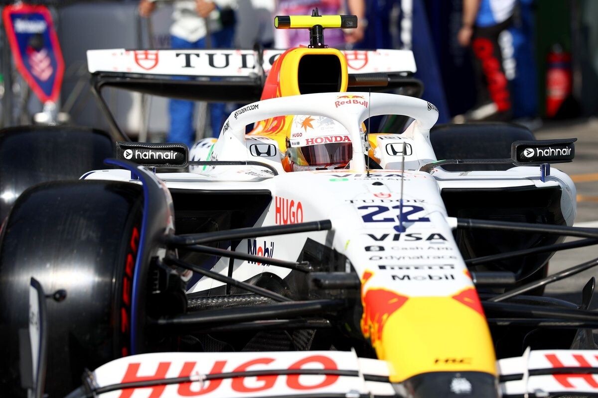 角田裕毅、F1開幕戦初日は4番手好発進！　しかしチームも平常心「バランスも特に問題ない。集中し続けていくだけ」