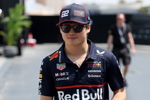 角田裕毅、F1ドライバーにとって最も重要なのは“首”。全体重を支えられるほど強靭だけどちょっぴり不満？「鏡を見ると……」