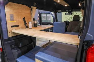 ホンダ「N-VAN」をベースにした軽キャンパー「STS」！ 使う人の立場で仕事、遊びとフルに使える道具です