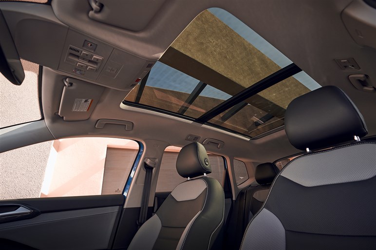 【日本でも売れそう】フォルクスワーゲンの中型SUV「タオス」がイケてる｜写真でチェック