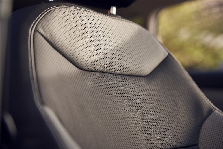 【日本でも売れそう】フォルクスワーゲンの中型SUV「タオス」がイケてる｜写真でチェック