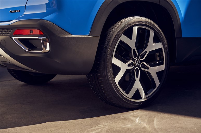 【日本でも売れそう】フォルクスワーゲンの中型SUV「タオス」がイケてる｜写真でチェック
