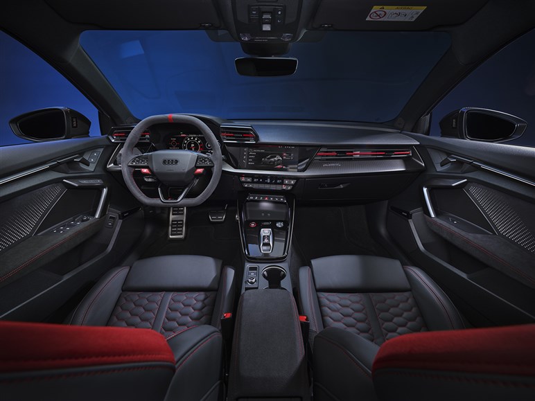 【ニュル最速を記録】新型アウディ「RS3」がドイツで発表。何が変わった？