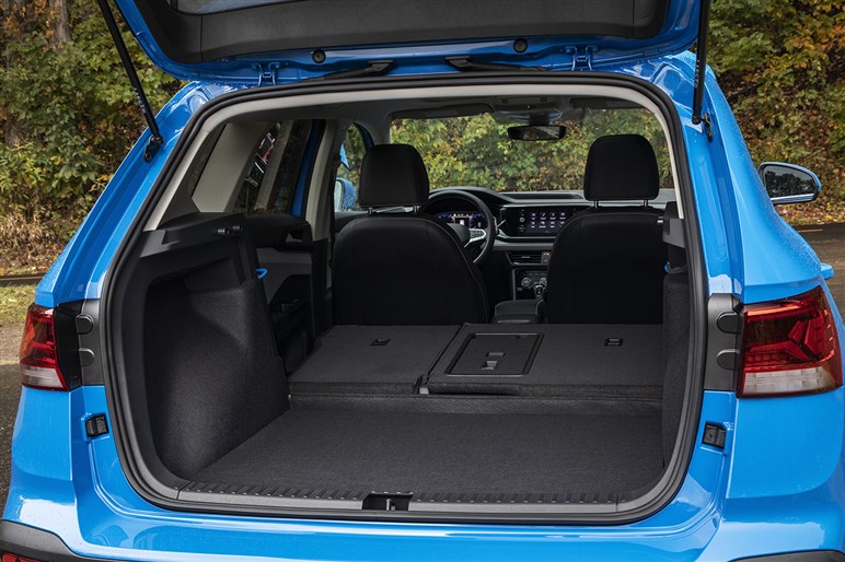 【日本でも売れそう】フォルクスワーゲンの中型SUV「タオス」がイケてる｜写真でチェック