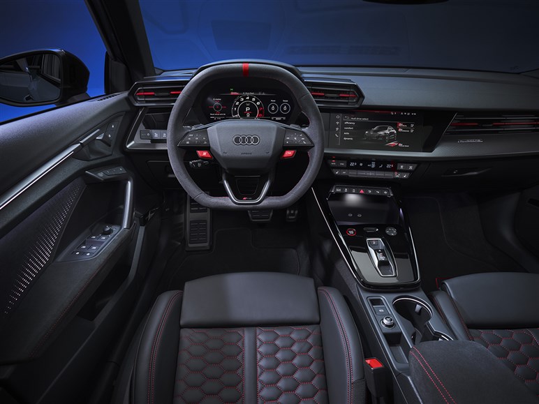 【ニュル最速を記録】新型アウディ「RS3」がドイツで発表。何が変わった？