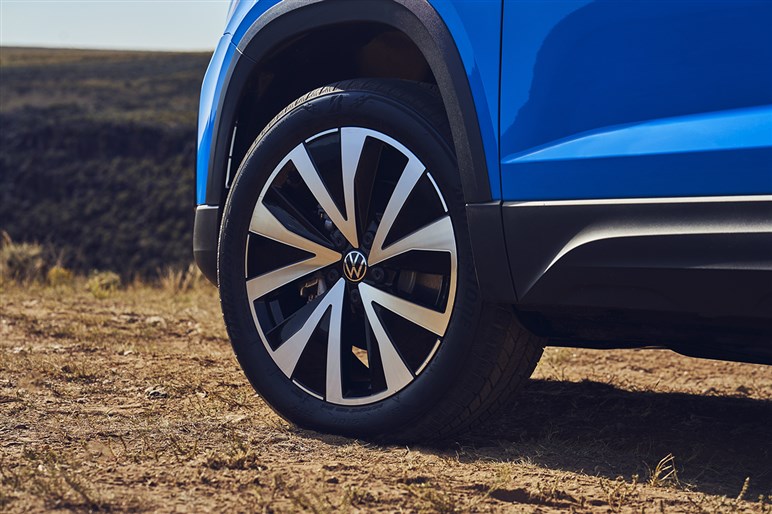 【日本でも売れそう】フォルクスワーゲンの中型SUV「タオス」がイケてる｜写真でチェック