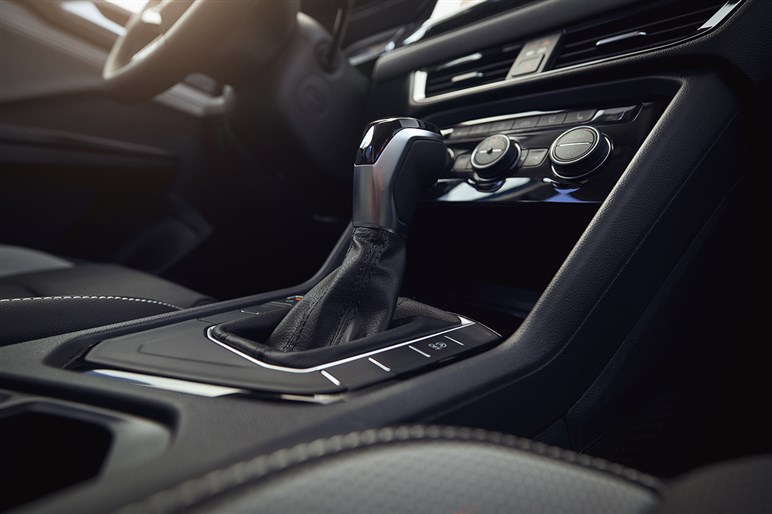 【日本でも売れそう】フォルクスワーゲンの中型SUV「タオス」がイケてる｜写真でチェック