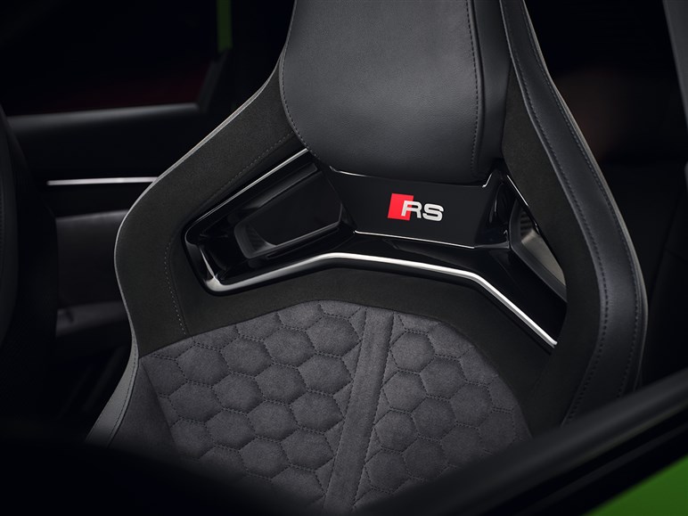 【ニュル最速を記録】新型アウディ「RS3」がドイツで発表。何が変わった？