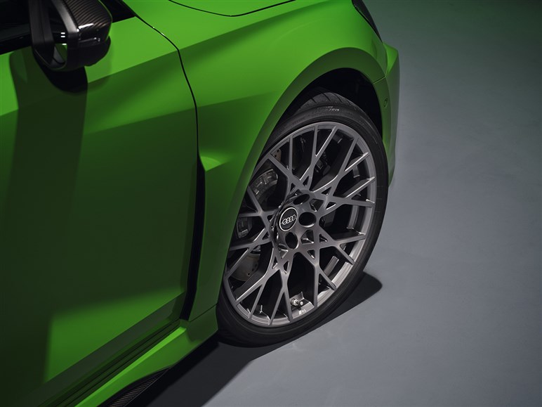【ニュル最速を記録】新型アウディ「RS3」がドイツで発表。何が変わった？