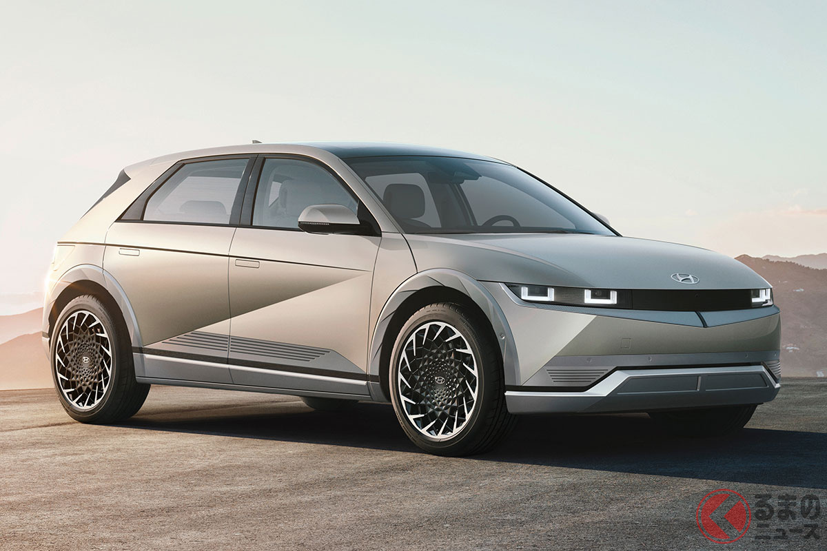 レトロなロボット風suv 新型ev アイオニック5 個性派ボディに話題沸騰 日産 アリア との評価は くるまのニュース 自動車情報サイト 新車 中古車 Carview