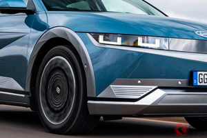 「レトロなロボット風SUV？」新型EV「アイオニック5」個性派ボディに話題沸騰!? 日産「アリア」との評価は？