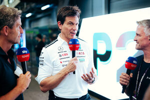 メルセデス代表、保有する33％のチーム株式の一部を売却か。チーム側は「統治体制に変更はない」と主張