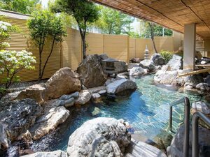 源泉掛け流しで堪能する「華やぎの章 慶山」の“美肌の湯”【こだわりの宿30選】
