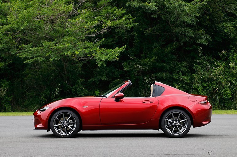街中でもサーキットでも楽しめる30周年のマツダ ロードスター。9/7の筑波メディア4耐レースにはカービュー号も出走