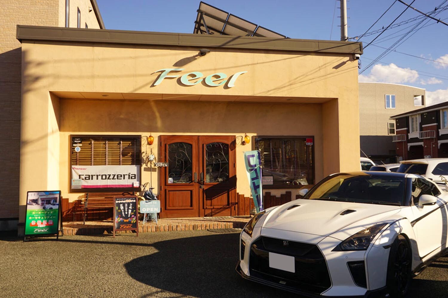 Feel：老舗ショップが実現する“音の革新”を体験！ 日産R35型「GT-R」はシンプルなシステムを搭載【AMW special shop】